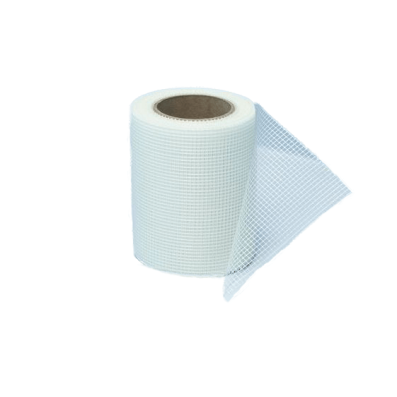 Zelfklevende glasvezel weefselband voor het versterken en wapenen van naden tussen afbouwplaten bij wand- en plafondverwarming.